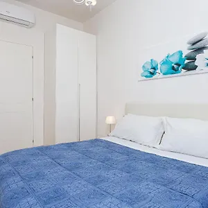 Karan's Aparment In Roma